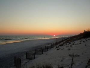 319294_758387578082_898910569_n