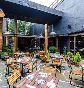 Photo via barcelonawinebar.com