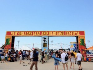 579305_901864134912_1191678930_n