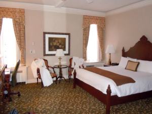 396923_822632156432_92071898_n