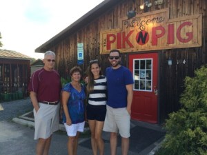 With my wonderful uncle and aunt (and great hosts!) at the Pik N Pig