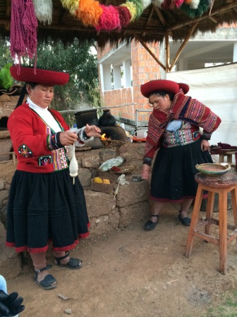 Weaving demonstration in Chinchero