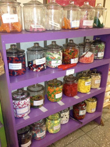 528155_928656877042_49308816_n