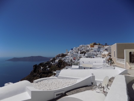 Walking to Firostefani and Imerovigli